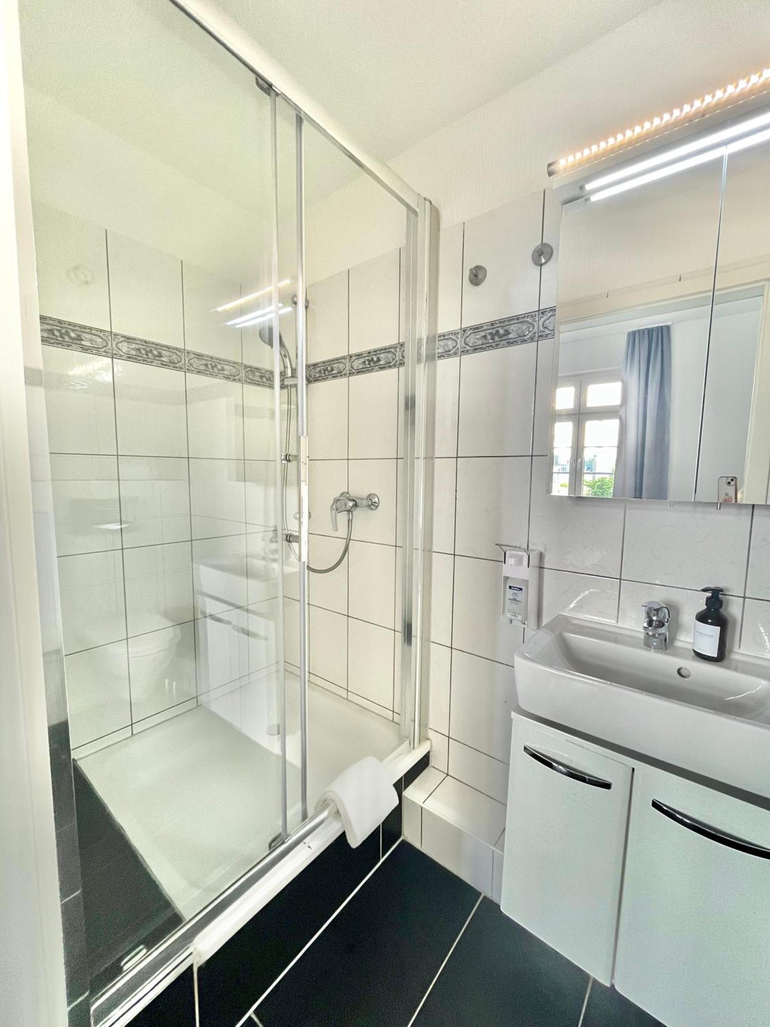 Guesthouse Bielefeld - Brake Zewnętrze zdjęcie